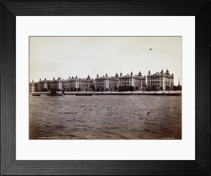Framed Print : St Thomas's Hospital, Lambeth: exterior seen from across the Thames. Creator: Unknown. St Thomas's Hospital, Lambeth: exterior seen from across the Thames. Creator: Unknown