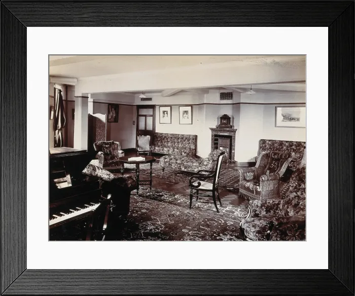 Framed Print : University College Hospital: a sitting room, probably for staff. Creator: Unknown Framed Print : University College Hospital: a sitting room, probably for staff. Creator: Unknown