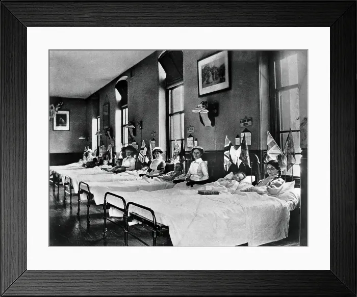 Framed Print : Hahnemann Hospital and Homeopathic Dispensaries, Liverpool: a women's ward, decorated... [1910?]