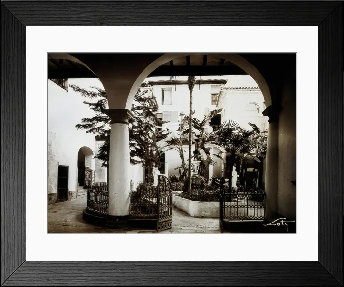 Framed Print : Hospital Civil, Jativa: view of the cloister, c1900. Creator: Unknown Framed Print : Hospital Civil, Jativa: view of the cloister, c1900. Creator: Unknown