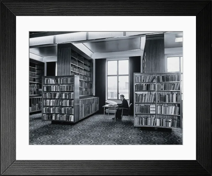 Framed Print : The Wellcome Building, Euston Road, London: the Reading Room after reconstruction... 1962. Creator: Unknown Framed Print : The Wellcome Building, Euston Road, London: the Reading Room after reconstruction... 1962. Creator: Unknown