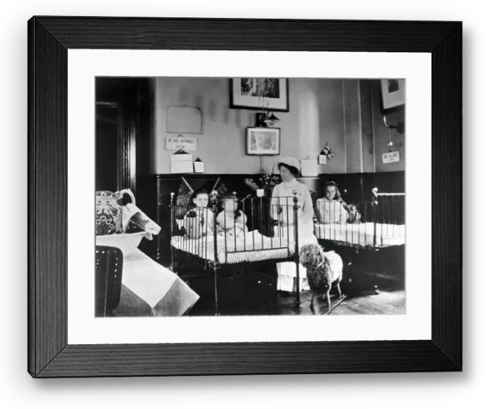 Framed Print : Hahnemann Hospital and Homeopathic Dispensaries, Liverpool: a children's ward... (1910?) Framed Print : Hahnemann Hospital and Homeopathic Dispensaries, Liverpool: a children's ward... (1910?)