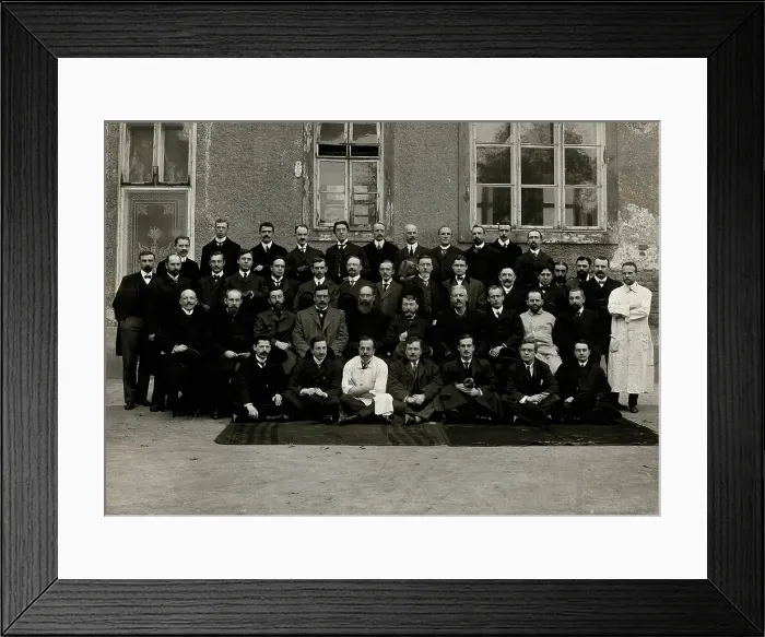 Framed Print : The Eye, Ear, Nose and Throat colloquium in Vienna, October 1905. Creator: Unknown Framed Print : The Eye, Ear, Nose and Throat colloquium in Vienna, October 1905. Creator: Unknown