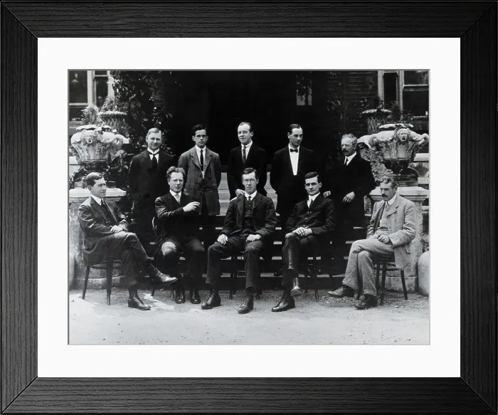 Framed Print : Staff of Wellcome Physiological Research Laboratories Creator: Unknown Framed Print : Staff of Wellcome Physiological Research Laboratories Creator: Unknown