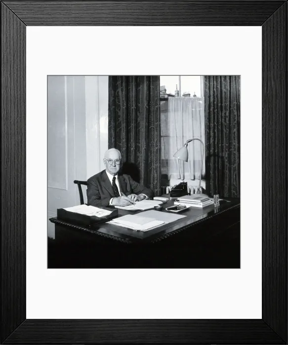 Framed Print : Sir Henry Hallett Dale. Creator: Unknown Framed Print : Sir Henry Hallett Dale. Creator: Unknown