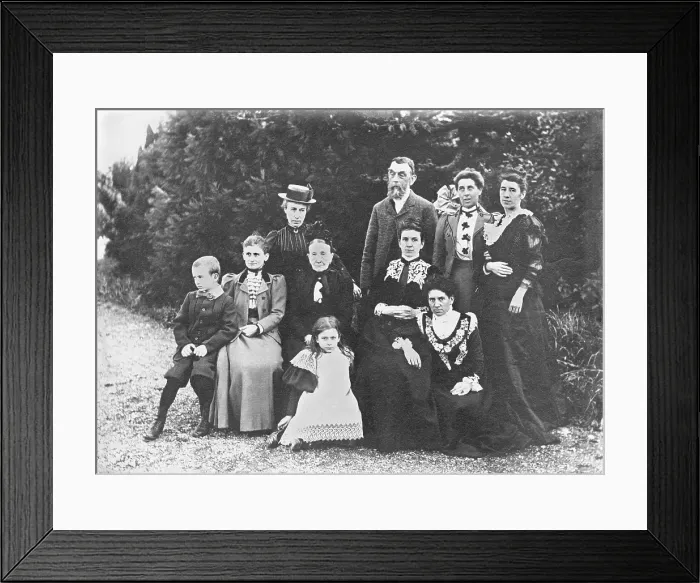 Framed Print : L'Estrange Family (Possibly Chester UK - Bache Hall), 1895. Creator: Robert Augustus Henry L'Estrange. L'Estrange Family (Possibly Chester UK - Bache Hall), 1895 Framed Print : L'Estrange Family (Possibly Chester UK - Bache Hall), 1895. Creator: Robert Augustus Henry L'Estrange. L'Estrange Family (Possibly Chester UK - Bache Hall), 1895