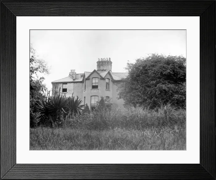 Framed Print : Country house, possibly near Kilernan Abbey, Ireland, 1900. Creator: Robert Augustus Henry L'Estrange. Country house, possibly near Kilernan Abbey, Ireland, 1900 Framed Print : Country house, possibly near Kilernan Abbey, Ireland, 1900. Creator: Robert Augustus Henry L'Estrange. Country house, possibly near Kilernan Abbey, Ireland, 1900