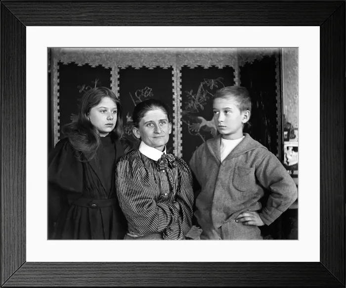 Framed Print : Elizabeth Esplain L'Estrange & her children Mary Elizabeth ( Girlie ) L'Estrange & Frederick...1899