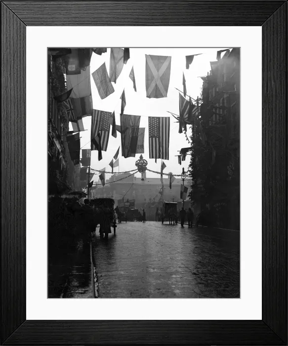 Framed Print : Queen Victoria's Royal visit to Dublin, Ireland, 4th April - 26th April, 1900 Framed Print : Queen Victoria's Royal visit to Dublin, Ireland, 4th April - 26th April, 1900