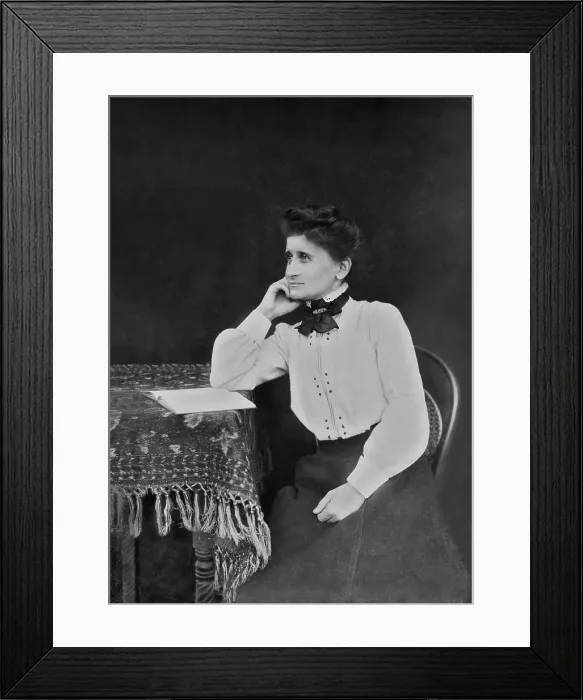 Framed Print : Elizabeth Esplain L'Estrange (nee Ely), b. 22-12-1865 in Brisbane, Qld. / d. 11-8-1953. c1900s Framed Print : Elizabeth Esplain L'Estrange (nee Ely), b. 22-12-1865 in Brisbane, Qld. / d. 11-8-1953. c1900s