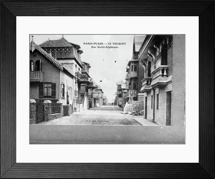 Framed Print : Le Touquet-Paris-Plage, Rue Saint-Alphonse. Creator: Unknown Framed Print : Le Touquet-Paris-Plage, Rue Saint-Alphonse. Creator: Unknown