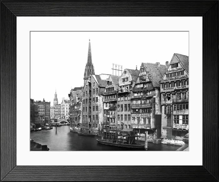 Framed Print : Hamburg. Fleet, Deichstrasse zwischen Cremon a. Kajen 1904. Creator: Unknown Framed Print : Hamburg. Fleet, Deichstrasse zwischen Cremon a. Kajen 1904. Creator: Unknown