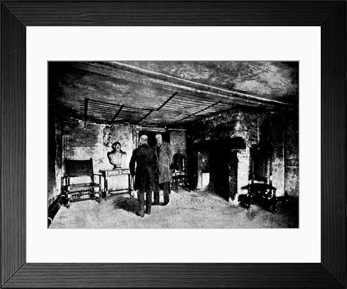 Framed Print : Royal Visit to Warwickshire: the Prince of Wales viewing the room in which Shakspere was born, 1895. Creator: George Meisenbach Framed Print : Royal Visit to Warwickshire: the Prince of Wales viewing the room in which Shakspere was born, 1895. Creator: George Meisenbach