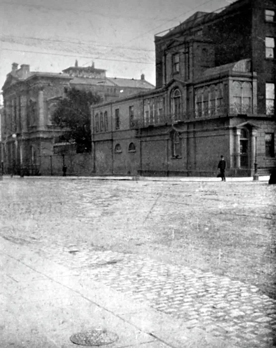 Framed Print : 1, Merrion Square, Dublin, Ireland: the house where Oscar Wilde was born in 1854, (1906). Creator: Unknown Framed Print : 1, Merrion Square, Dublin, Ireland: the house where Oscar Wilde was born in 1854, (1906). Creator: Unknown