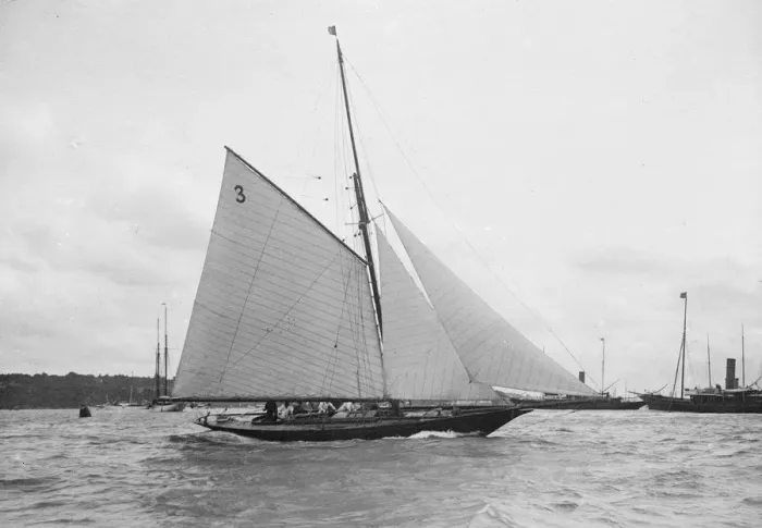 Framed Print : The 10-rater cutter Almida, 1912. Creator: Kirk & Sons of Cowes Framed Print : The 10-rater cutter Almida, 1912. Creator: Kirk & Sons of Cowes