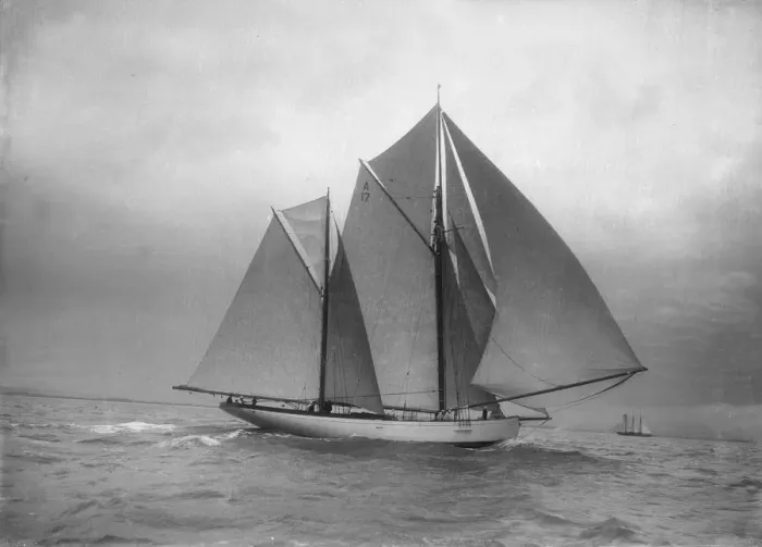 Framed Print : The 118 foot racing yacht Cariad, 1912. Creator: Kirk & Sons of Cowes Framed Print : The 118 foot racing yacht Cariad, 1912. Creator: Kirk & Sons of Cowes