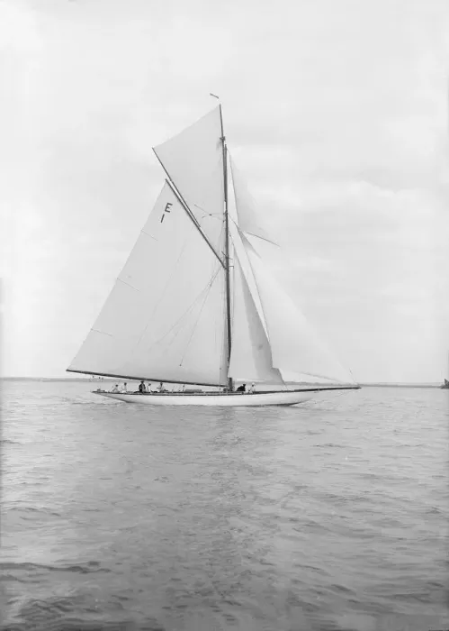 Framed Print : The 12 Metre cutter Alachie sailing in gentle winds, 1913. Creator: Kirk & Sons of Cowes Framed Print : The 12 Metre cutter Alachie sailing in gentle winds, 1913. Creator: Kirk & Sons of Cowes