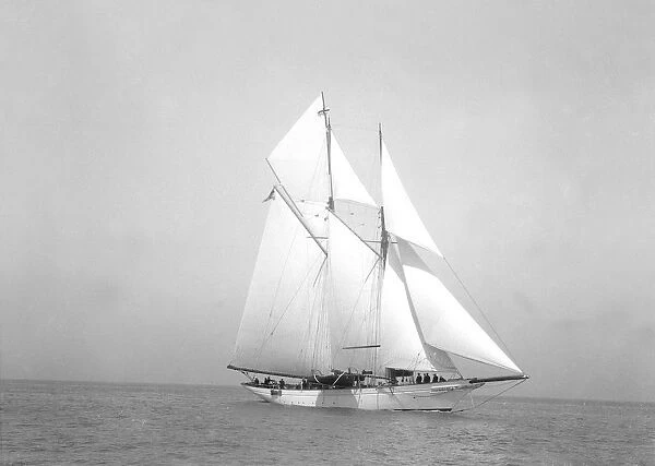 The 140 ft schooner Heartsease under sail. Creator: Kirk & Sons of Cowes