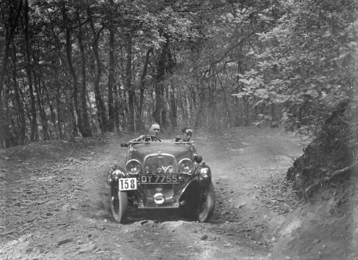 Framed Print : 1496 cc Singer competing in the B&HMC Brighton-Beer Trial, Fingle Bridge Hill, Devon, 1934 Framed Print : 1496 cc Singer competing in the B&HMC Brighton-Beer Trial, Fingle Bridge Hill, Devon, 1934