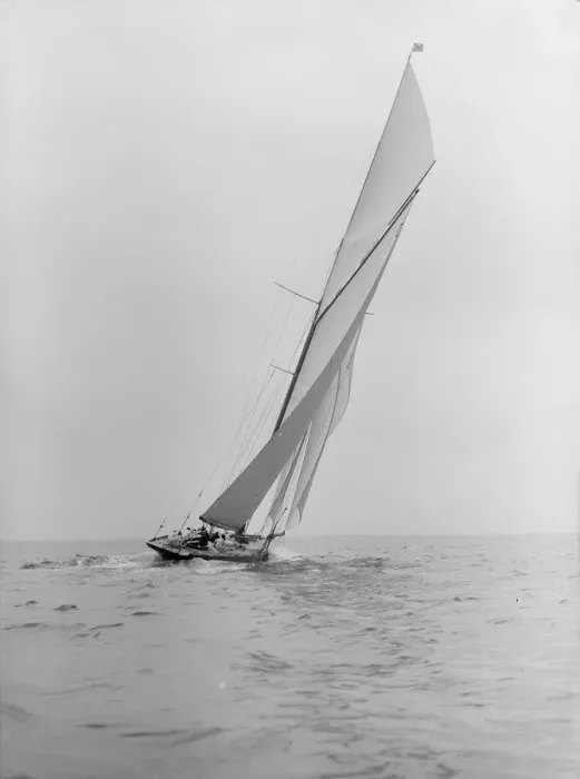 Framed Print : The 15 Metre class Pamela sailing close to the wind, 1913. Creator: Kirk & Sons of Cowes
