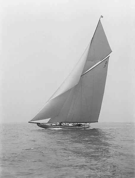 The 15 Metre Istria sailing close-hauled, 1914. Creator: Kirk & Sons of Cowes