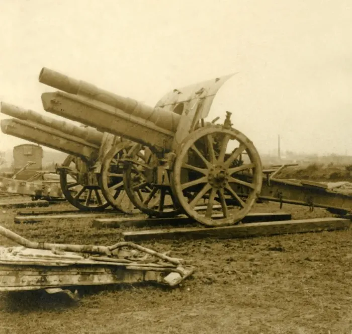 Framed Print : 155 guns, c1914-c1918 Framed Print : 155 guns, c1914-c1918