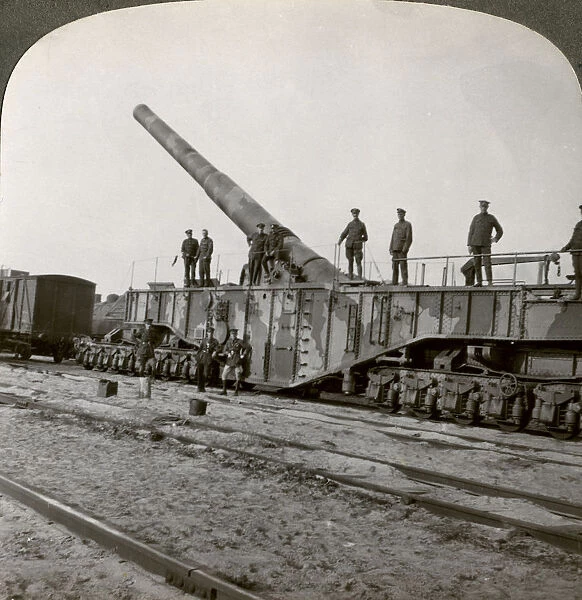 16 inch railway gun which pulverised the Hindenburg Line, World War I, France, 1917-1918. Artist: Realistic Travels Publishers