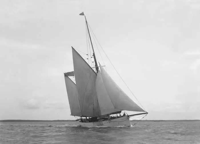 Framed Print : The 167 ton ketch Anemone under sail, 1922. Creator: Kirk & Sons of Cowes Framed Print : The 167 ton ketch Anemone under sail, 1922. Creator: Kirk & Sons of Cowes