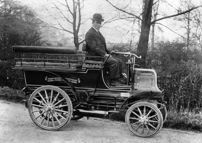 Framed Print : 1898 Daimler wagonette. Creator: Unknown Framed Print : 1898 Daimler wagonette. Creator: Unknown