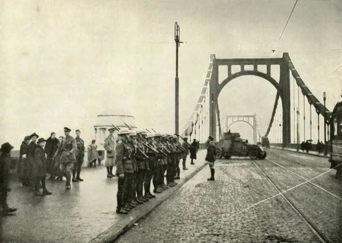 Framed Print : The 18th Hussars Guarding a Bridge on the Rhine at Cologne, (1919). Creator: Unknown Framed Print : The 18th Hussars Guarding a Bridge on the Rhine at Cologne, (1919). Creator: Unknown