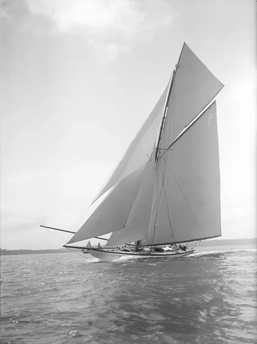 Framed Print : The 19-metre class Mariquita sailing close-hauled, 1911. Creator: Kirk & Sons of Cowes Framed Print : The 19-metre class Mariquita sailing close-hauled, 1911. Creator: Kirk & Sons of Cowes
