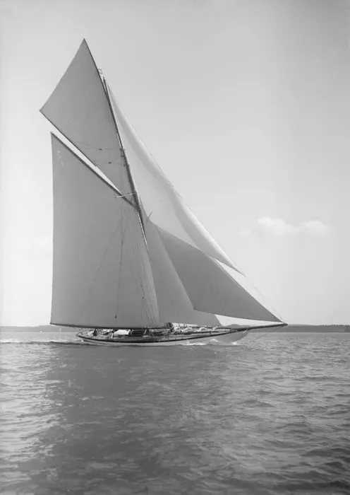 Framed Print : The 19-metre class Mariquita sailing close-hauled, 1910. Creator: Kirk & Sons of Cowes Framed Print : The 19-metre class Mariquita sailing close-hauled, 1910. Creator: Kirk & Sons of Cowes