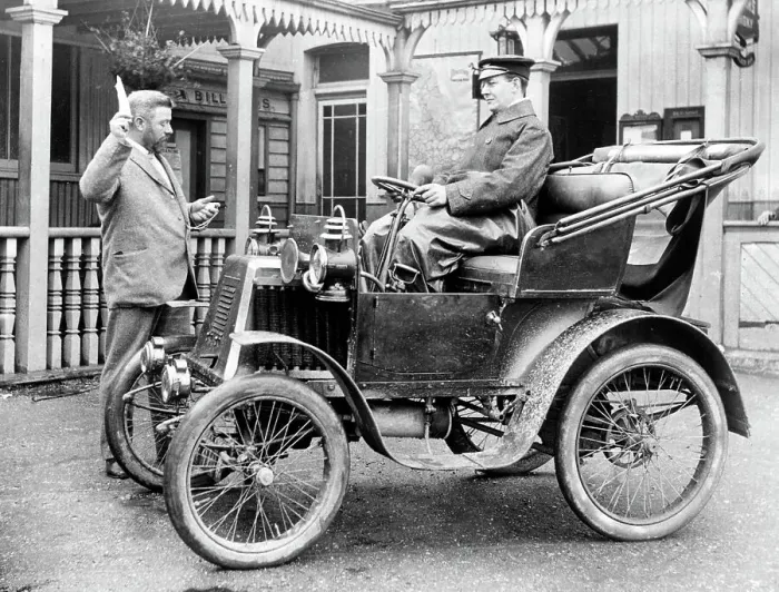 Framed Print : 1901 Renault. Creator: Unknown Framed Print : 1901 Renault. Creator: Unknown
