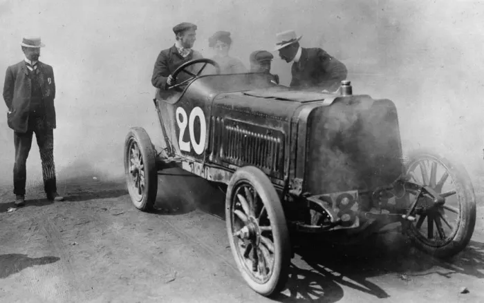 Framed Print : 1904 Darracq driven by Duray. Creator: Unknown Framed Print : 1904 Darracq driven by Duray. Creator: Unknown