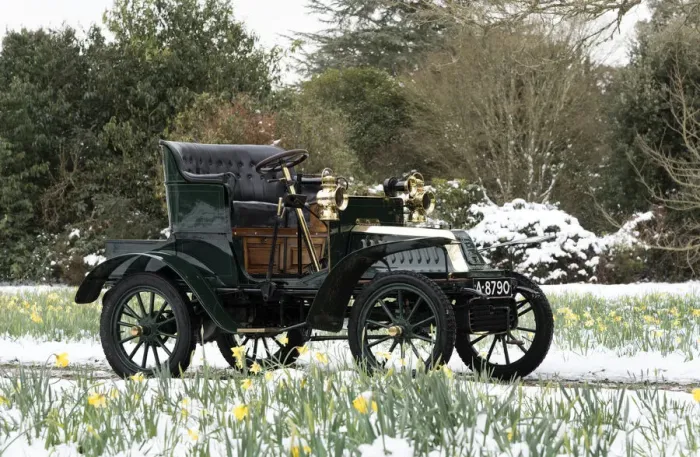 Framed Print : 1904 De Dion Bouton model Q in snow with daffodils at Beaulieu. Creator: Unknown Framed Print : 1904 De Dion Bouton model Q in snow with daffodils at Beaulieu. Creator: Unknown