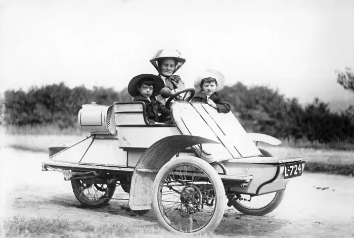 Framed Print : 1905 Rexette 5 hp tricar, (c1905?) Framed Print : 1905 Rexette 5 hp tricar, (c1905?)