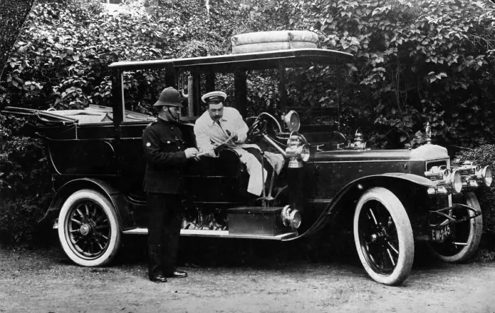 Framed Print : 1909 Daimler, (c1909?). Artist: EW Woodbine Framed Print : 1909 Daimler, (c1909?). Artist: EW Woodbine