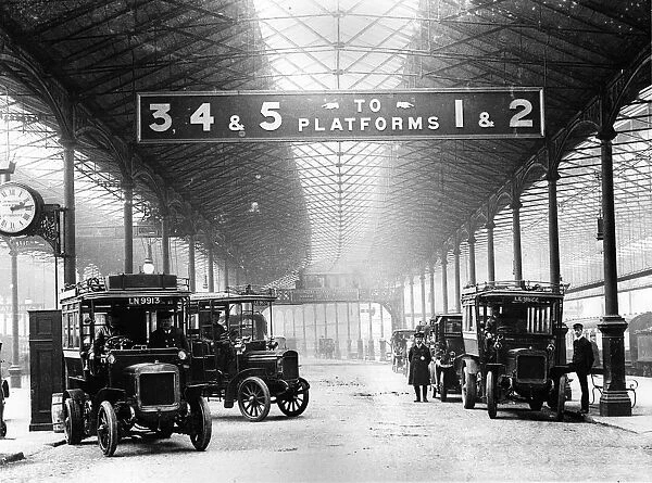 1913 Charing Cross station. Creator: Unknown
