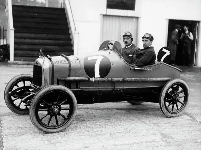 Framed Print : 1921 Singer 10 at Brooklands, Surrey, c1921 Framed Print : 1921 Singer 10 at Brooklands, Surrey, c1921
