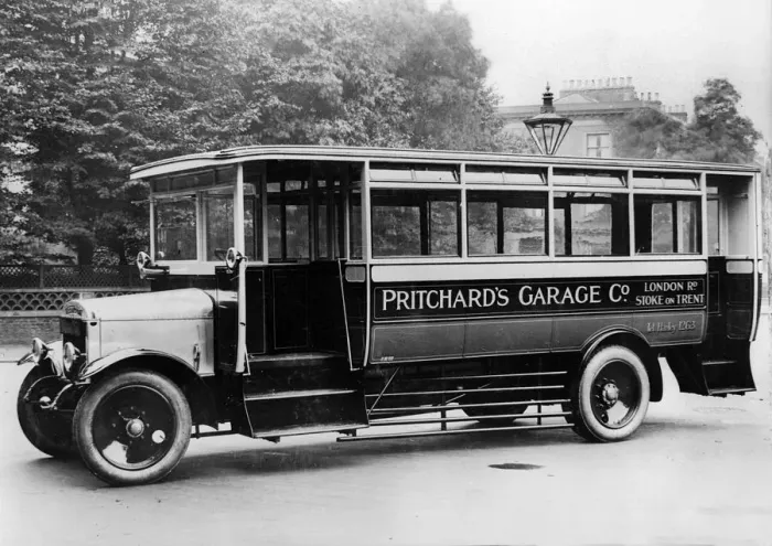 Framed Print : 1925 Thornycroft bus for Pritchards garage. Creator: Unknown Framed Print : 1925 Thornycroft bus for Pritchards garage. Creator: Unknown