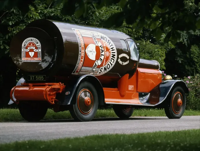 Framed Print : 1927 Daimler Bottle Van. Creator: Unknown Framed Print : 1927 Daimler Bottle Van. Creator: Unknown