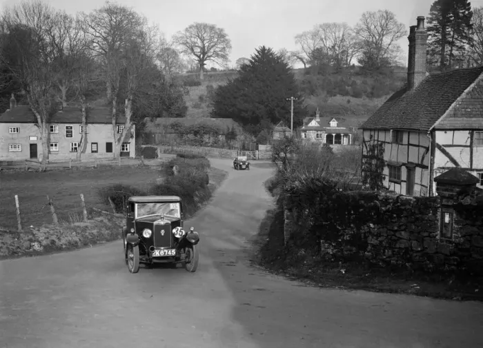 Framed Print : 1929 1089 cc Riley competing in the JCC Inter-Centre Rally, Sutton, Surrey, 1932 Framed Print : 1929 1089 cc Riley competing in the JCC Inter-Centre Rally, Sutton, Surrey, 1932