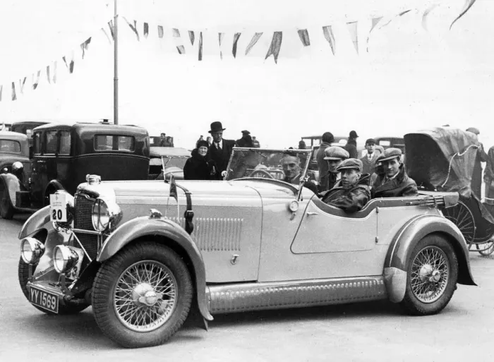 Framed Print : 1932 Rover Speed Twenty. Creator: Unknown Framed Print : 1932 Rover Speed Twenty. Creator: Unknown