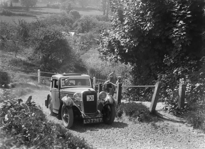 Framed Print : 1933 Singer coupe taking part in a West Hants Light Car Club Trial, Ibberton Hill, Dorset, 1930s Framed Print : 1933 Singer coupe taking part in a West Hants Light Car Club Trial, Ibberton Hill, Dorset, 1930s