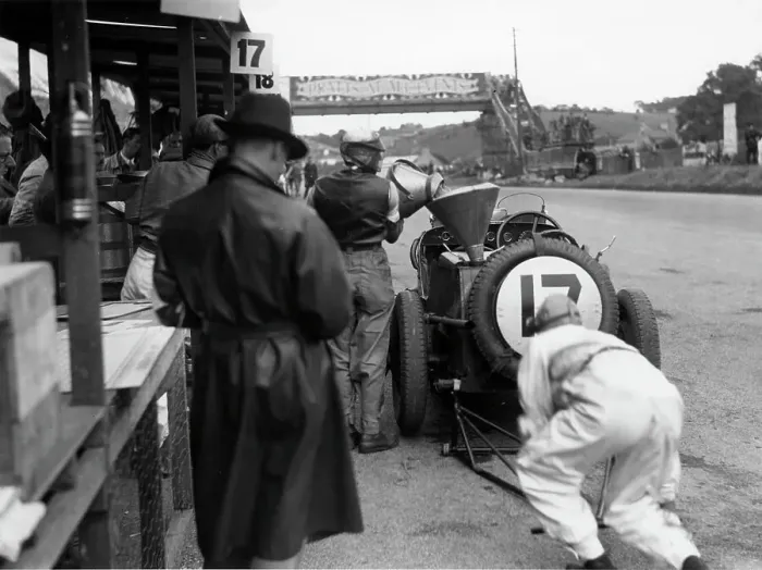 Framed Print : 1933 Ulster TT, MG Magnette K3 Nuvolari Framed Print : 1933 Ulster TT, MG Magnette K3 Nuvolari