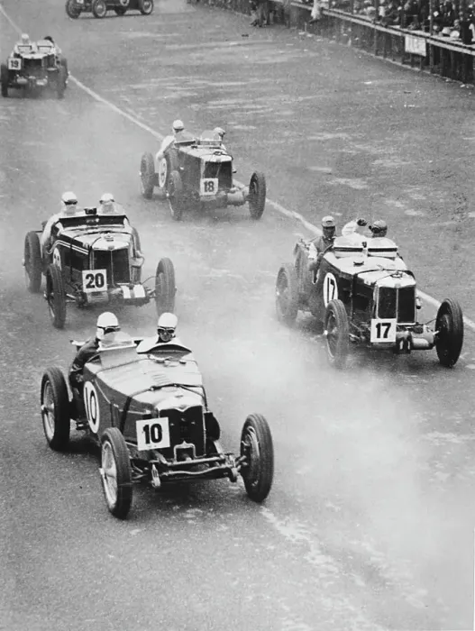 Framed Print : 1933 Ulster TT, MG Magnette K3 Nuvolari, car number 17, trails Riley Framed Print : 1933 Ulster TT, MG Magnette K3 Nuvolari, car number 17, trails Riley