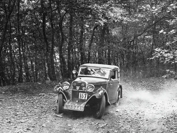 Framed Print : 1934 Singer Nine Sports Coupe, Fingle hill Framed Print : 1934 Singer Nine Sports Coupe, Fingle hill