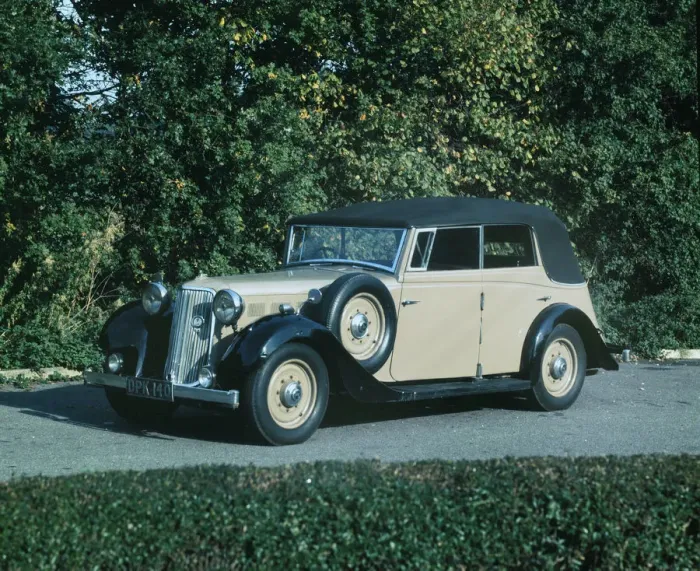 Framed Print : 1936 17hp. Armstrong Siddeley. Creator: Unknown Framed Print : 1936 17hp. Armstrong Siddeley. Creator: Unknown