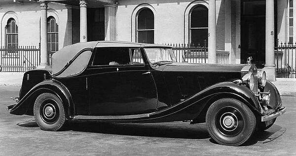 1936 Rolls - Royce Phantom III drophead coupe by Gurney Nutting. Creator: Unknown