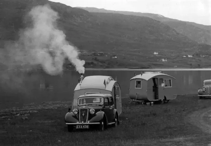 Framed Print : 1937 Austin 12hp saloon with caravan. Creator: Unknown Framed Print : 1937 Austin 12hp saloon with caravan. Creator: Unknown